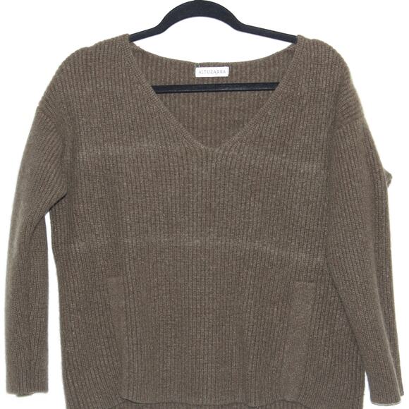 Altuzaraa 100% Cashmere Green V-Neck Knit Sweater Size Large - Picture 3 of 5